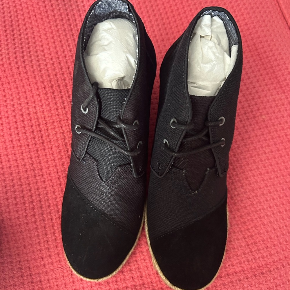 Toms Black Desert Wedge Ankle Booties